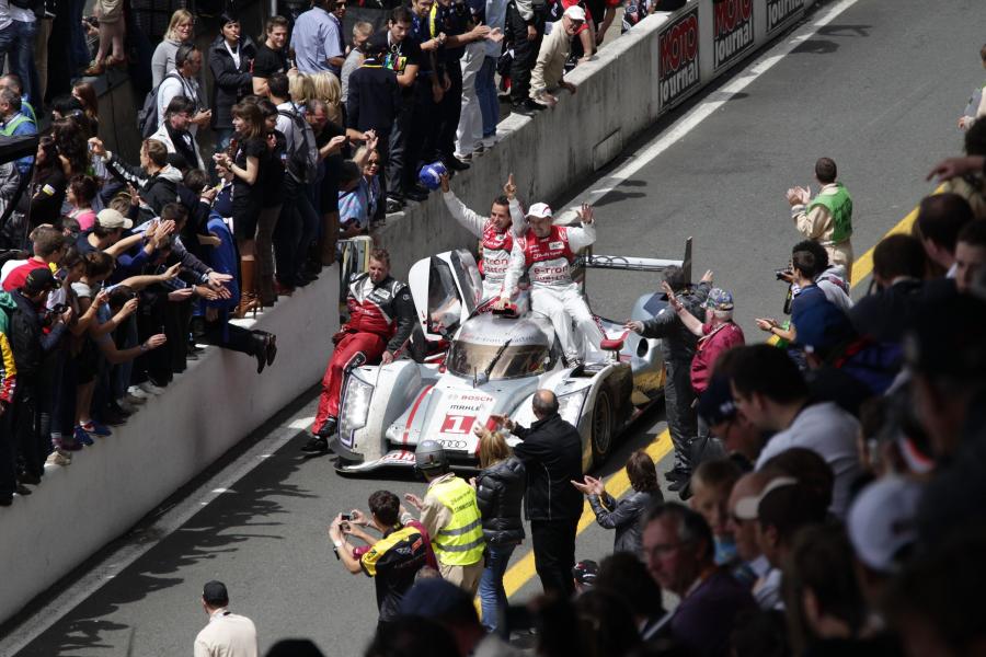  Audi R18 Le Mans 24hr 2012 года  (фото 4 из 43)